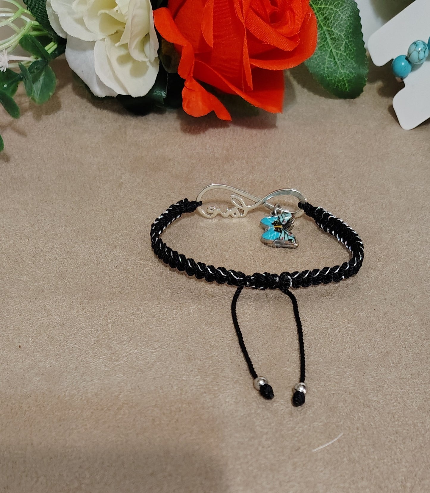 Infinity, brazalete ajustable sencillo y hermoso.